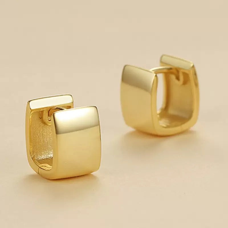 Chunky Square Huggie Hoops – 925 Sterling Silver / 18K Gold Plated
