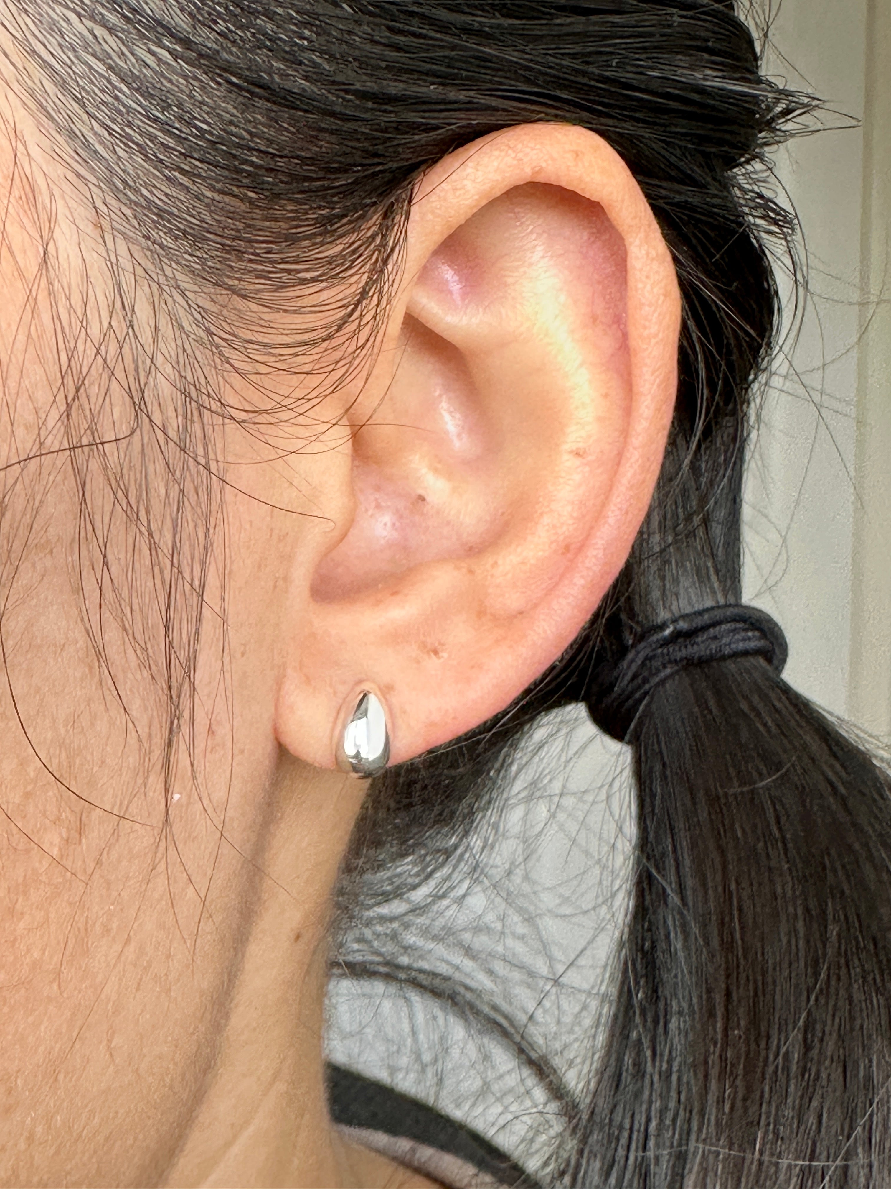 Teardrop Stud Earrings – 925 Sterling Silver / 18k Gold Plated