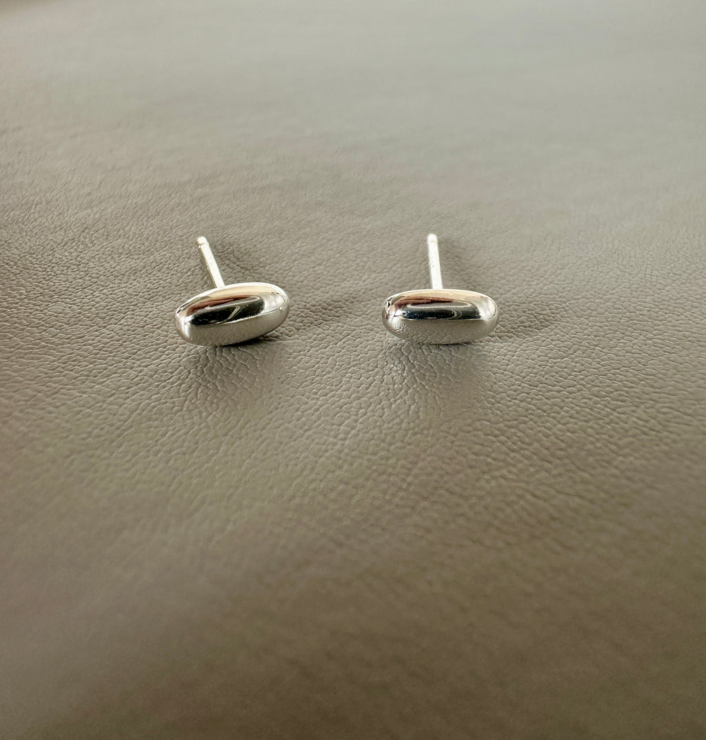Mini Pebble Stud Earrings – 925 Sterling Silver - Small Oval Stud Earrings