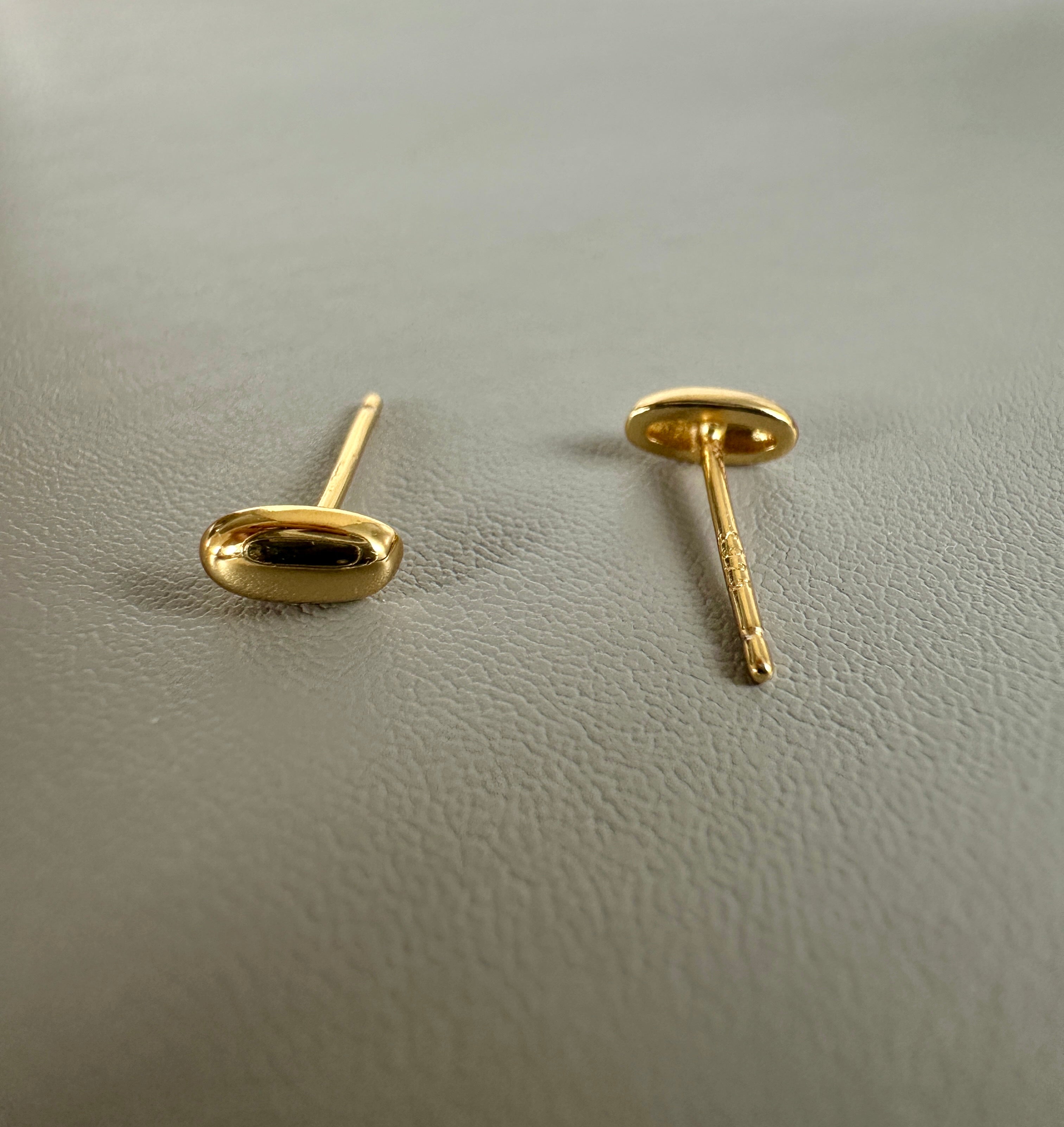 Mini Pebble Stud Earrings – 925 Sterling Silver - Small Oval Stud Earrings