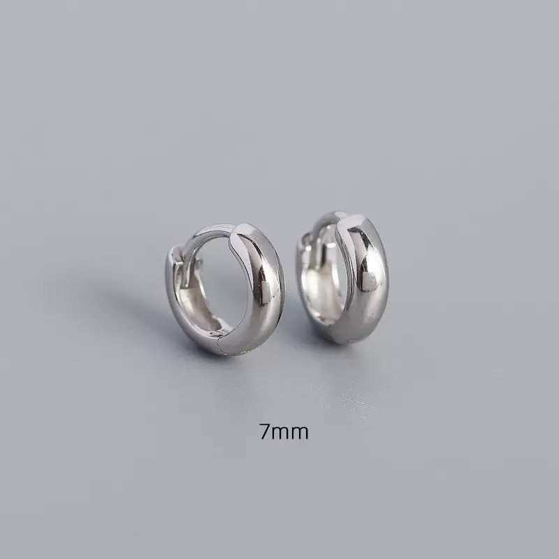 Classic 925 Sterling Silver Huggie Hoops – 5mm–9mm Sizes