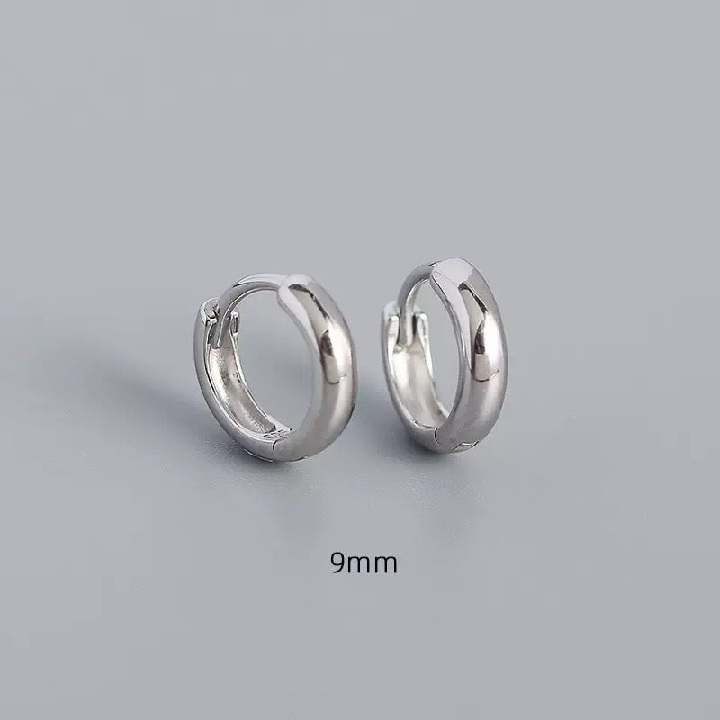 Classic 925 Sterling Silver Huggie Hoops – 5mm–9mm Sizes
