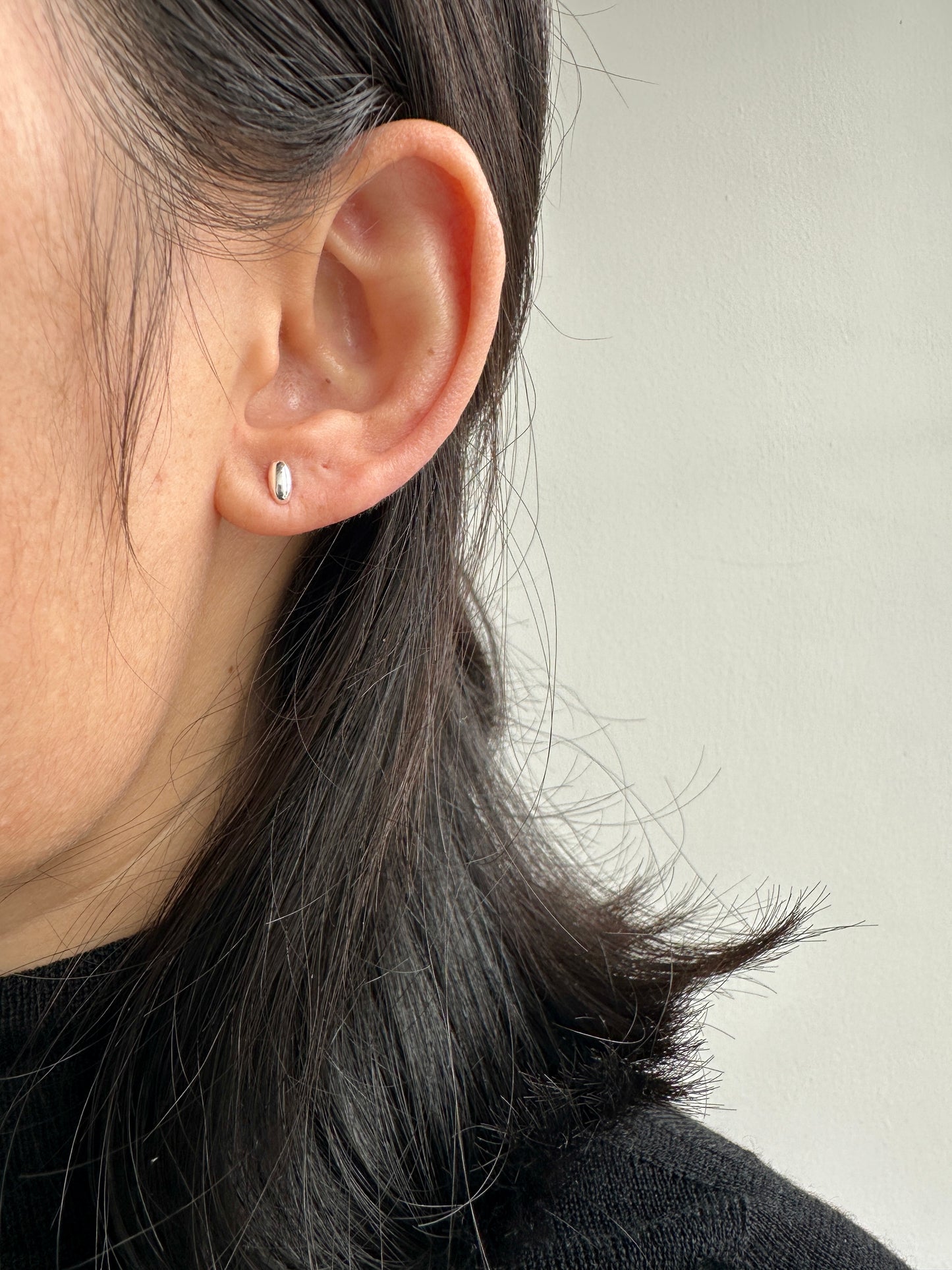 Mini Pebble Oval Stud Earrings