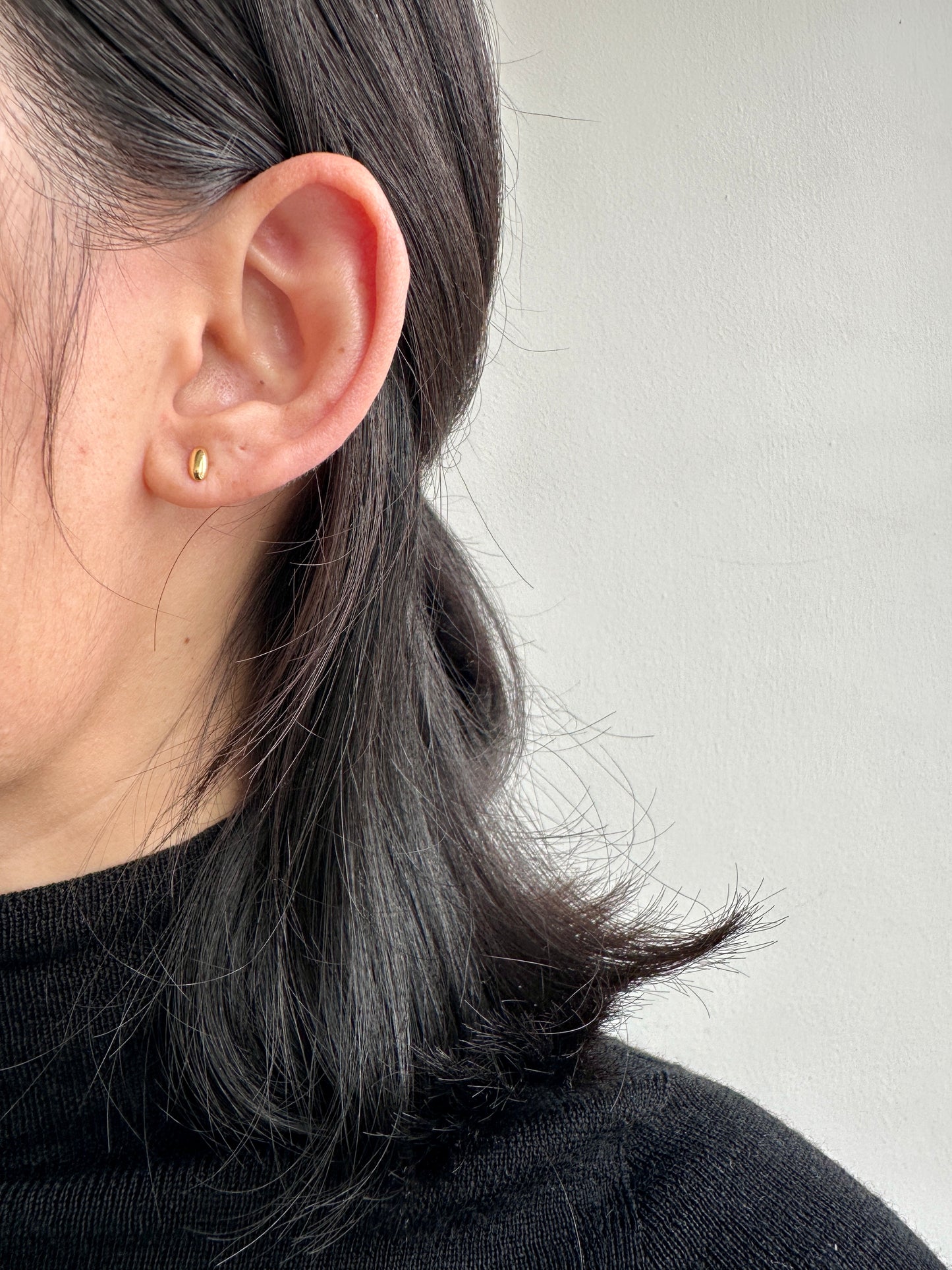 Mini Pebble Oval Stud Earrings