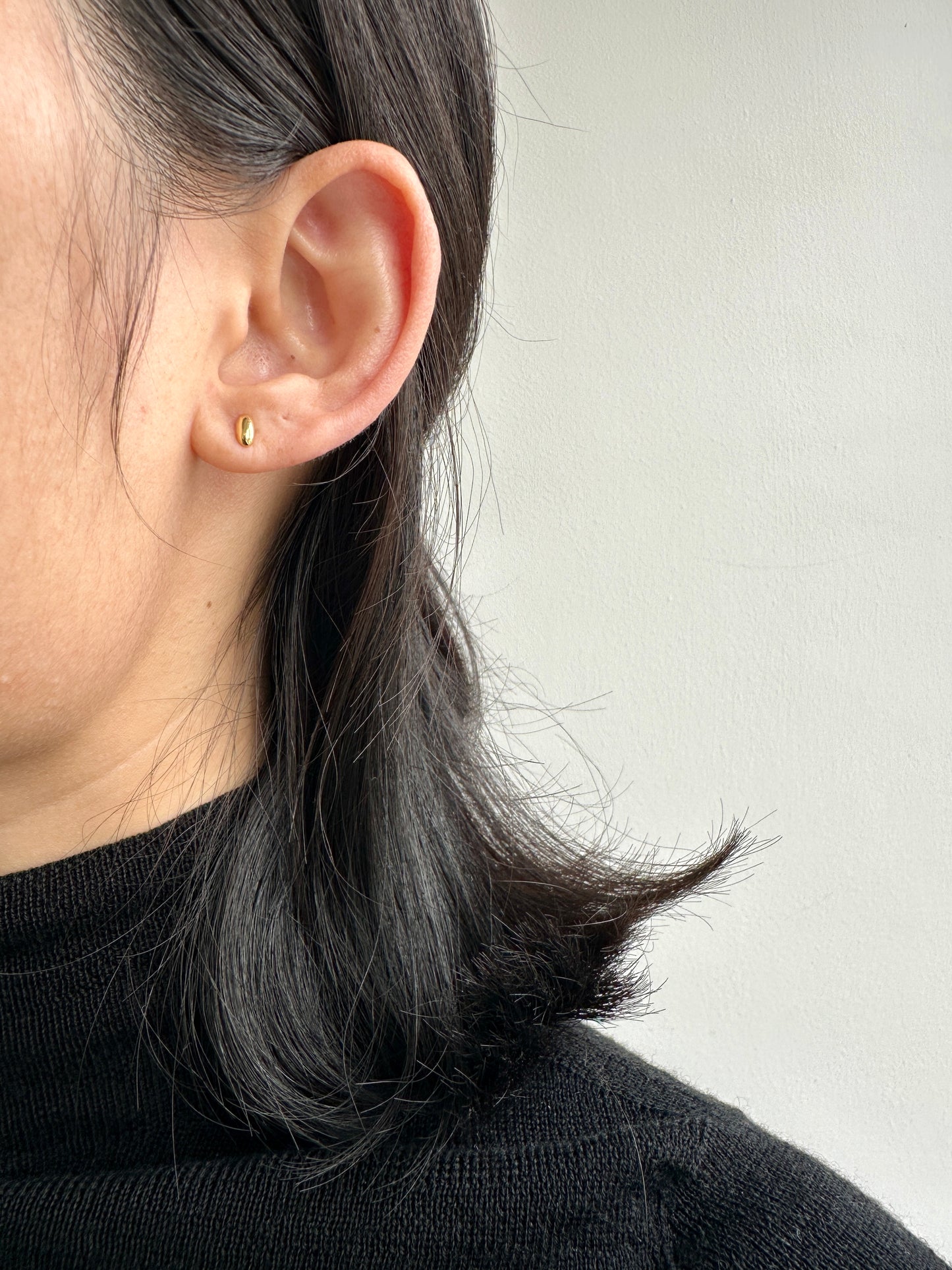 Mini Pebble Oval Stud Earrings