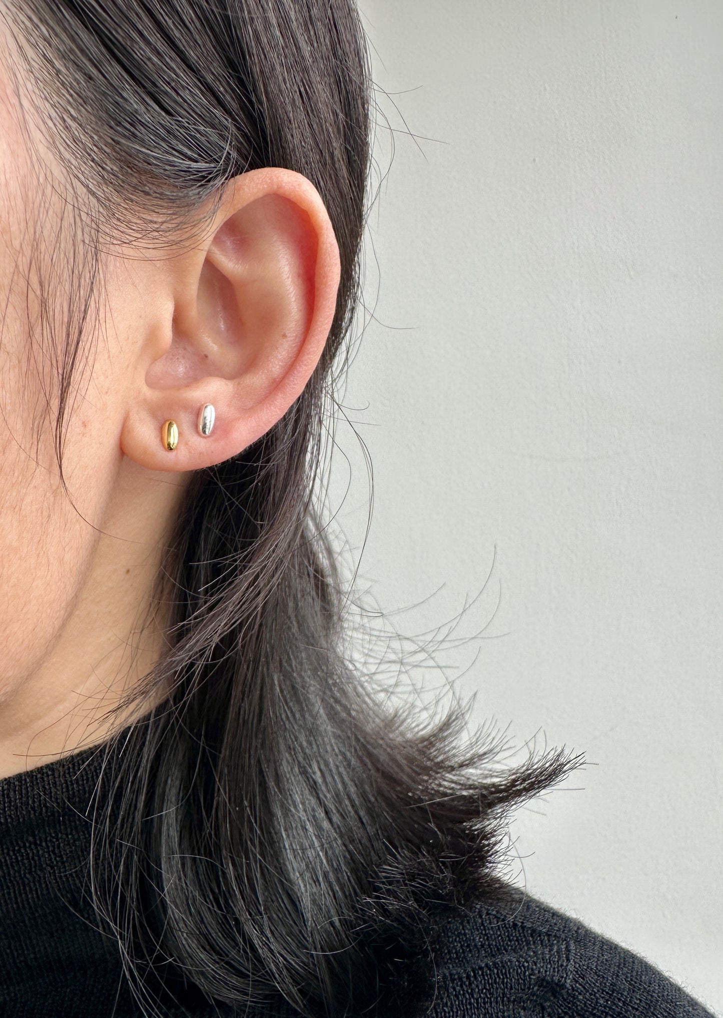 Mini Pebble Oval Stud Earrings