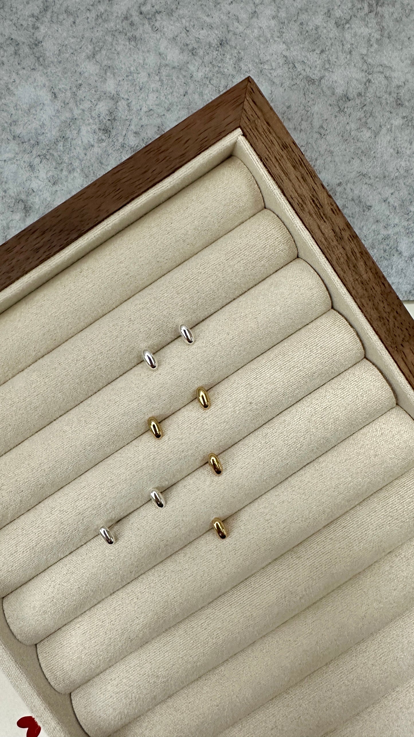 Mini Pebble Oval Stud Earrings