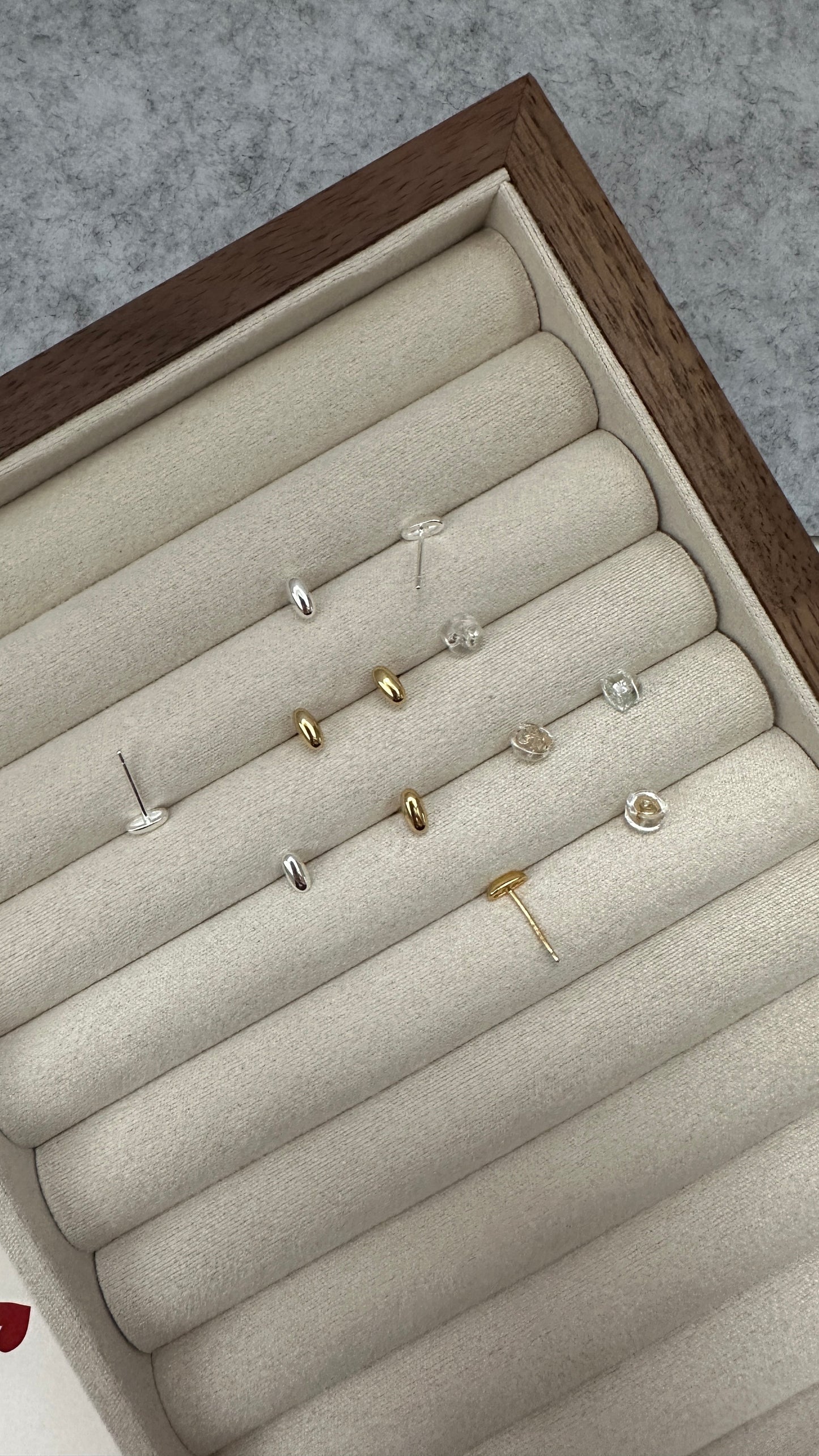 Mini Pebble Oval Stud Earrings