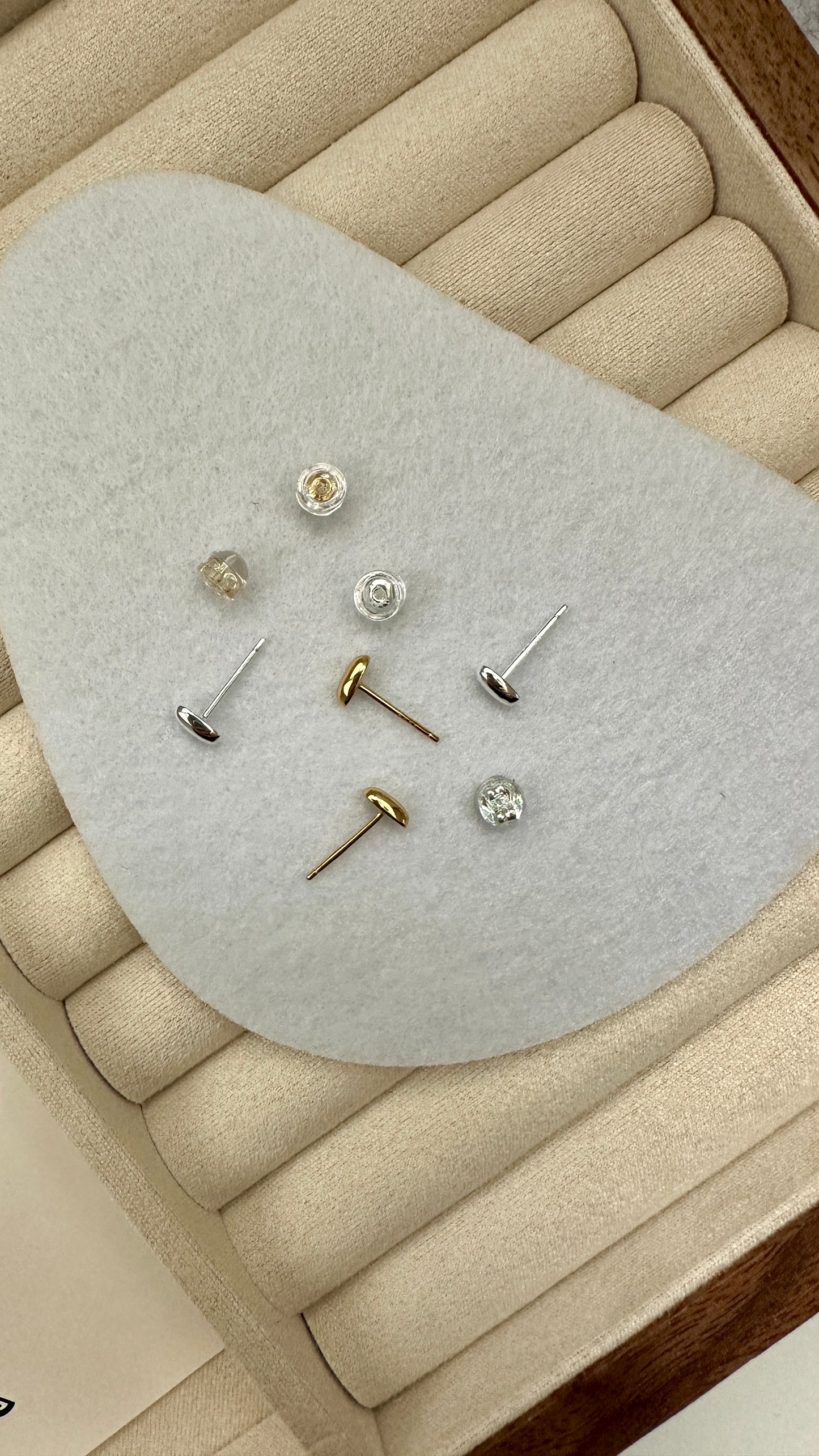 Mini Pebble Oval Stud Earrings