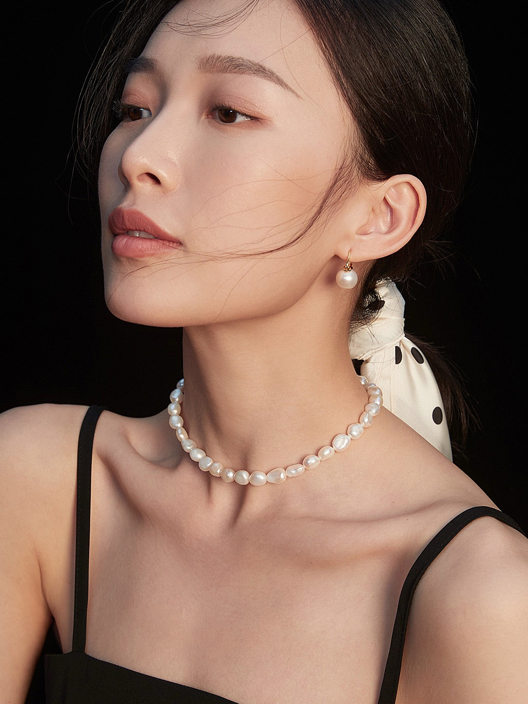 Baroque Pearl  Choker